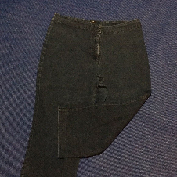 NY Capri - Picture 2 of 4